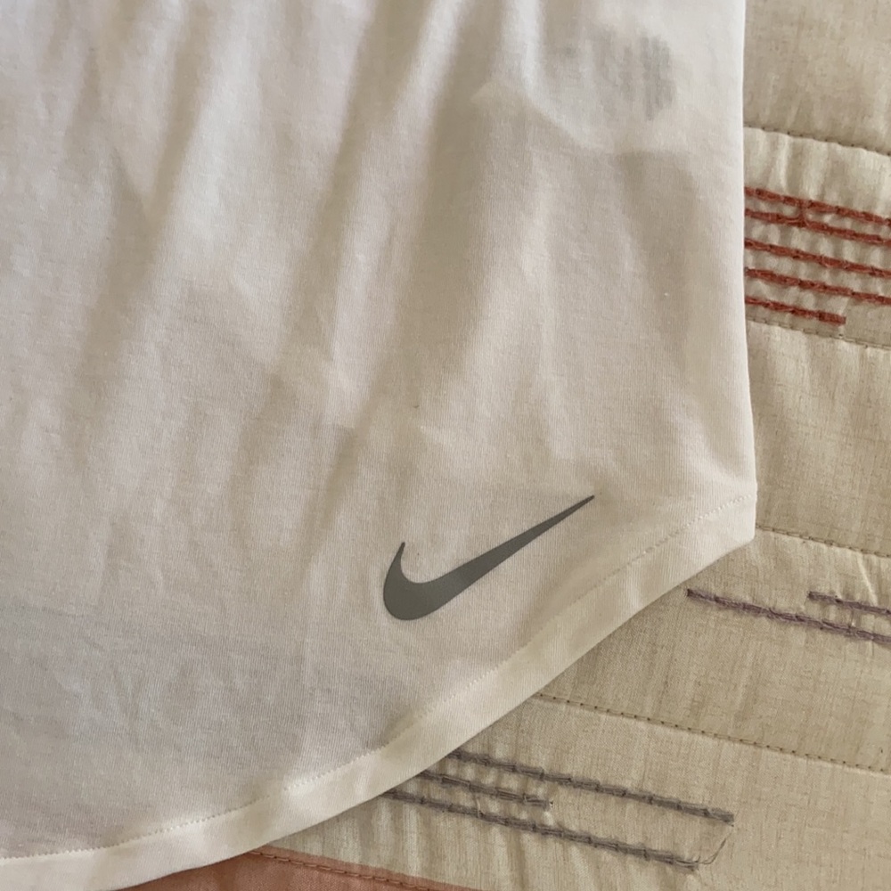 Nike top - Picture 5 of 6